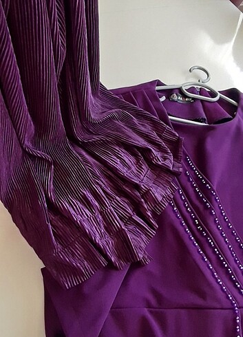 PİLİSELİ BONCUKLU MOR ABİYE ELBİSE - Görsel 9