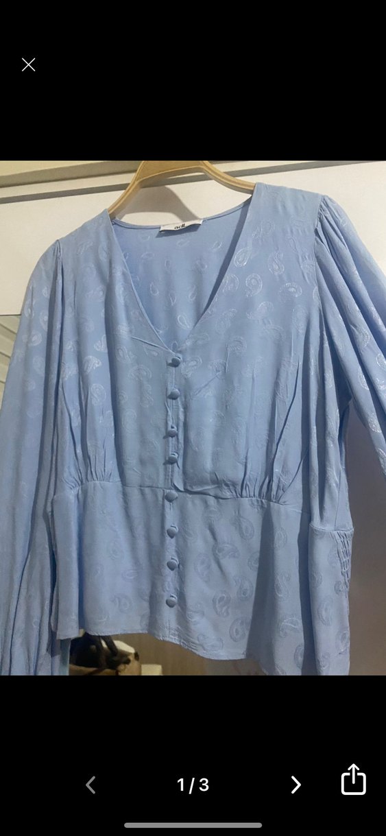 Mavi V Yaka Düğmeli Kadın Gömlek - Görsel 2