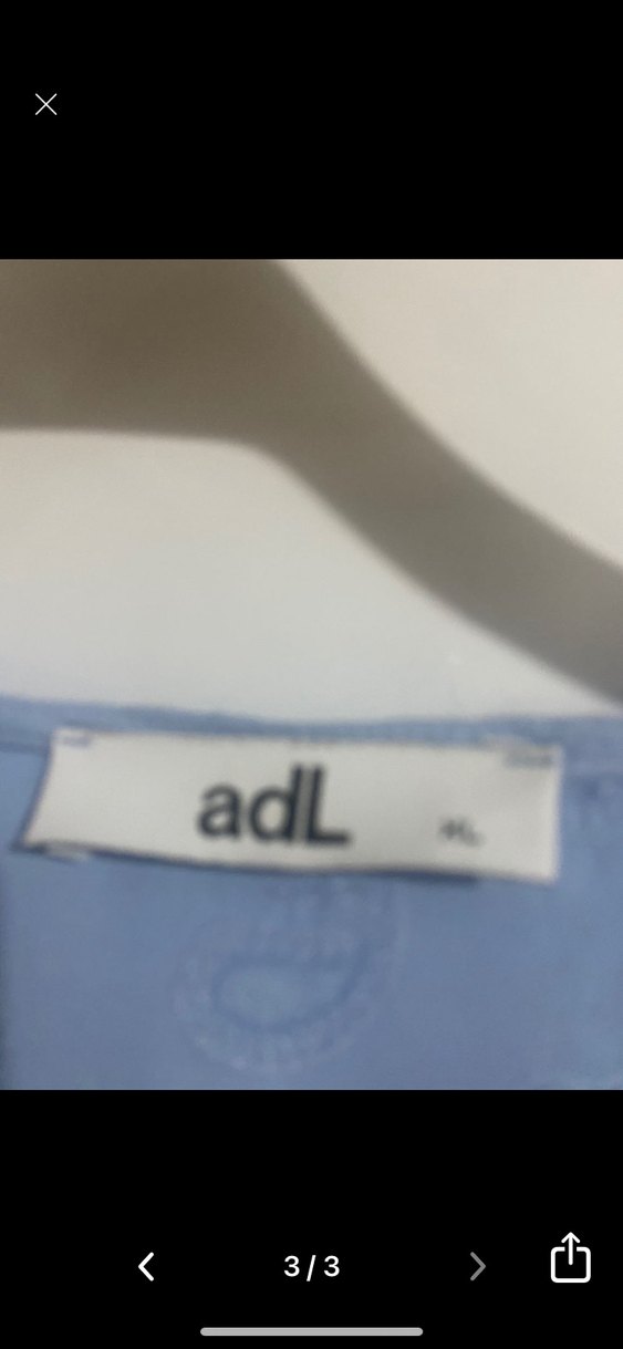 Mavi V Yaka Düğmeli Kadın Gömlek - Görsel 4