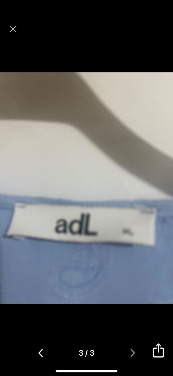 Mavi V Yaka Düğmeli Kadın Gömlek - Görsel 3