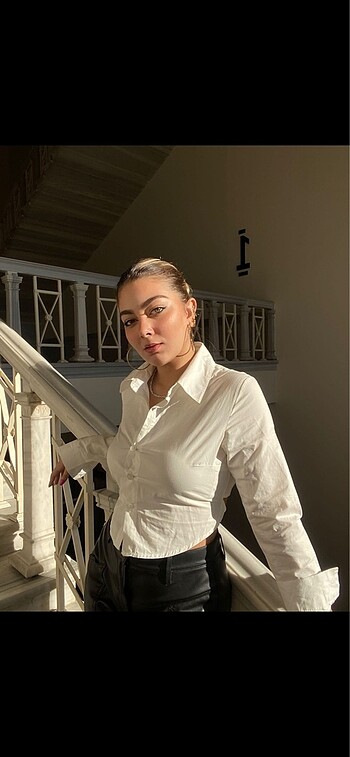 Trendyol & Milla Milla Arkası Bağlamalı Sırt Dekolteli Gömlek