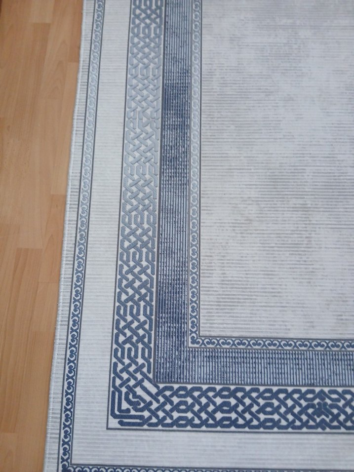 Mavi ve Gri Kenarlıklı Geleneksel Halı - Görsel 3