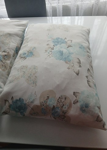 Mavi Pastel Çiçek Desenli Yastık Kılıfı - Görsel 3