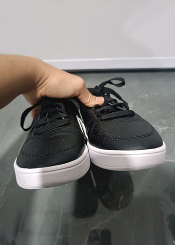 37 Beden Siyah Beyaz Puma Spor Ayakkabı