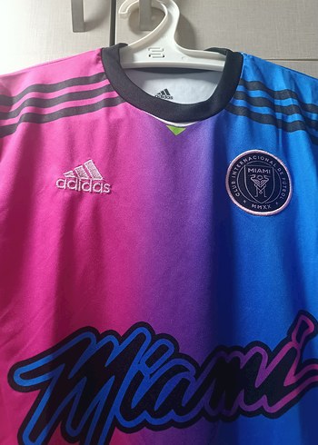 Renkli Miami Baskılı Erkek Spor Tişörtü - Görsel 3