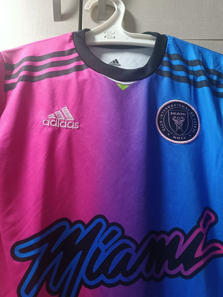 Renkli Miami Baskılı Erkek Spor Tişörtü - Görsel 3