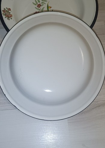 Çiçek Desenli Beyaz Emaye Tabak 22 cm - Görsel 2