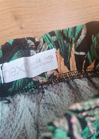 Çiçek Desenli kız çocuk şortu - Görsel 2