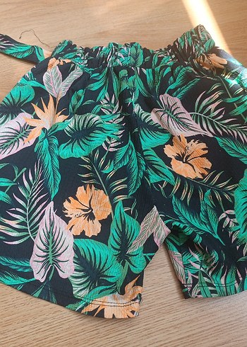 Çiçek Desenli kız çocuk şortu - Görsel 3