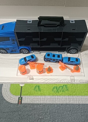 Oyuncak tır