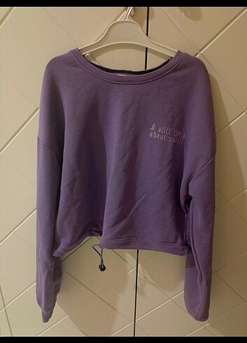 Sweatshirt