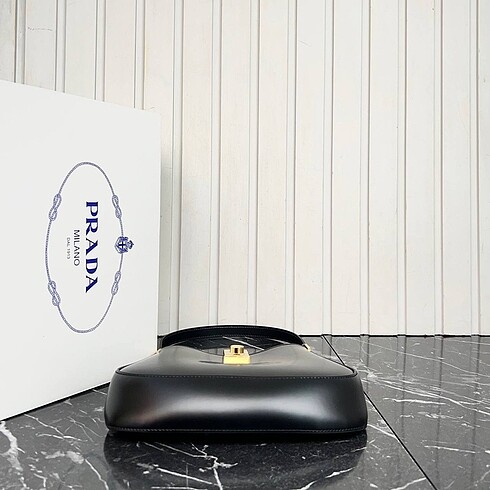  Beden siyah Renk Prada Cleo Shoulder Bag