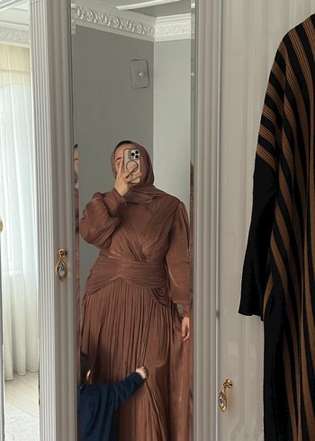 Kahverengi Drapeli Uzun Kollu Kadın Abiye Elbise - Görsel 5