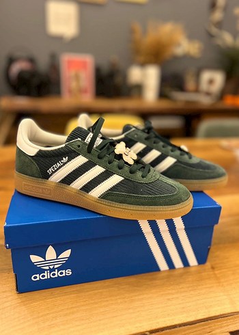 38 Beden yeşil Renk Adidas Spezial 38 no