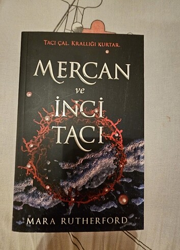 Mercan ve inci tacı 