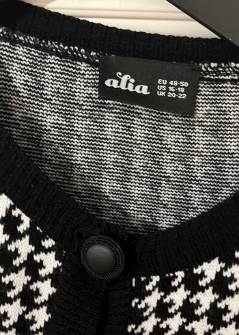 48 Beden Düğmeli Uzun Kollu Houndstooth Hırka