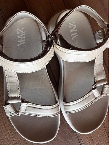 Zara Zara bej sandalet