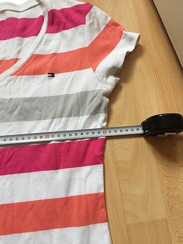 Kadın Çizgişi Tişört - Görsel 4