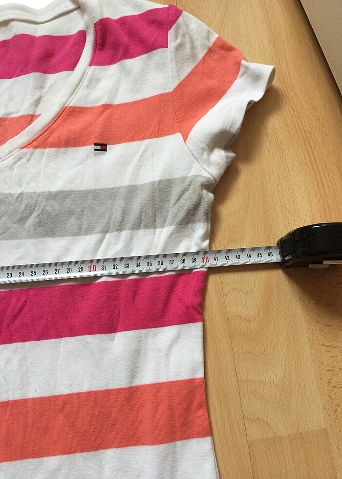 Kadın Çizgişi Tişört - Görsel 4