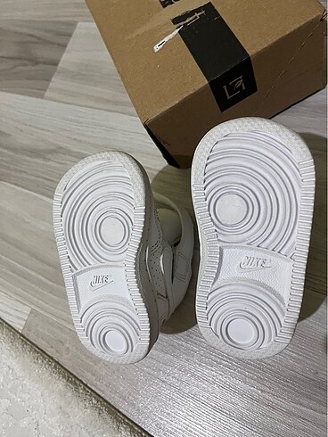 19 Beden beyaz Renk Nike bebek spor ayakkabı