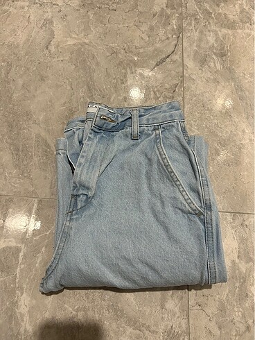 Jean .