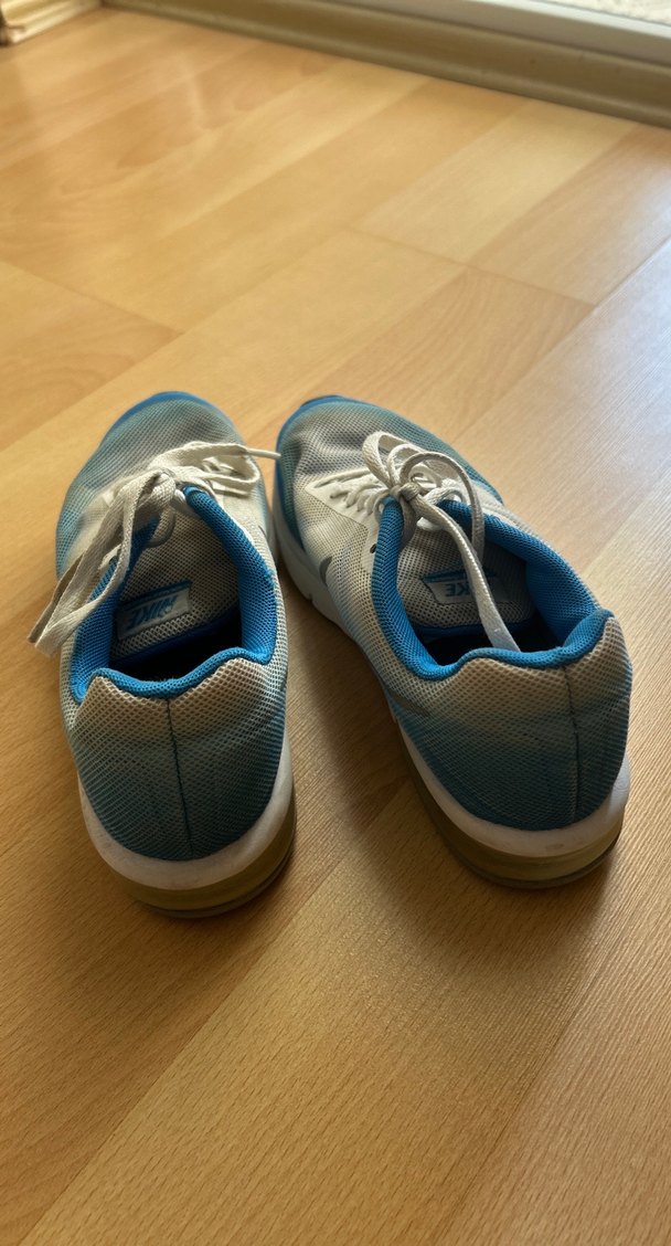 Kadın Nike Spor Ayakkabı - Görsel 2