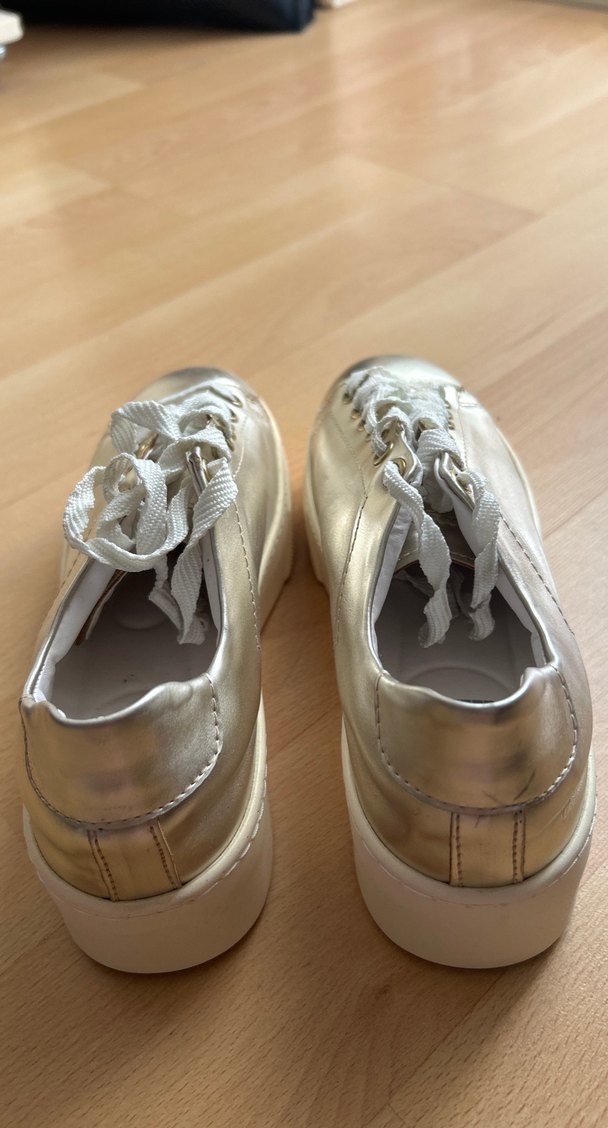 Elle Kadın Altın Renkli Dolgu Topuklu Bağcıklı Spor Ayakkabı - Görsel 4