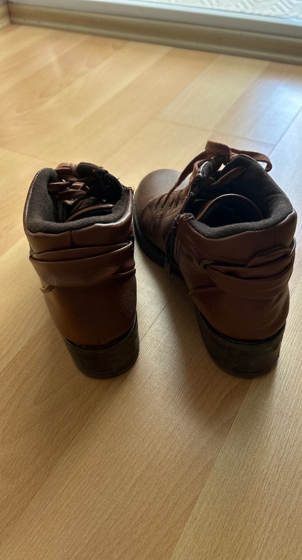 Kahverengi Deri Kadın Dolgu Topuklu Bot - Görsel 4