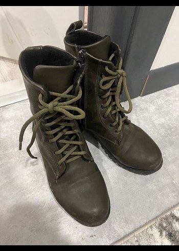 Kadın Haki Süet Bağcıklı Stiletto Bot
