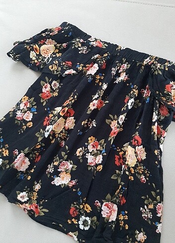 Çiçekli Madonna yaka bluz  - Görsel 2