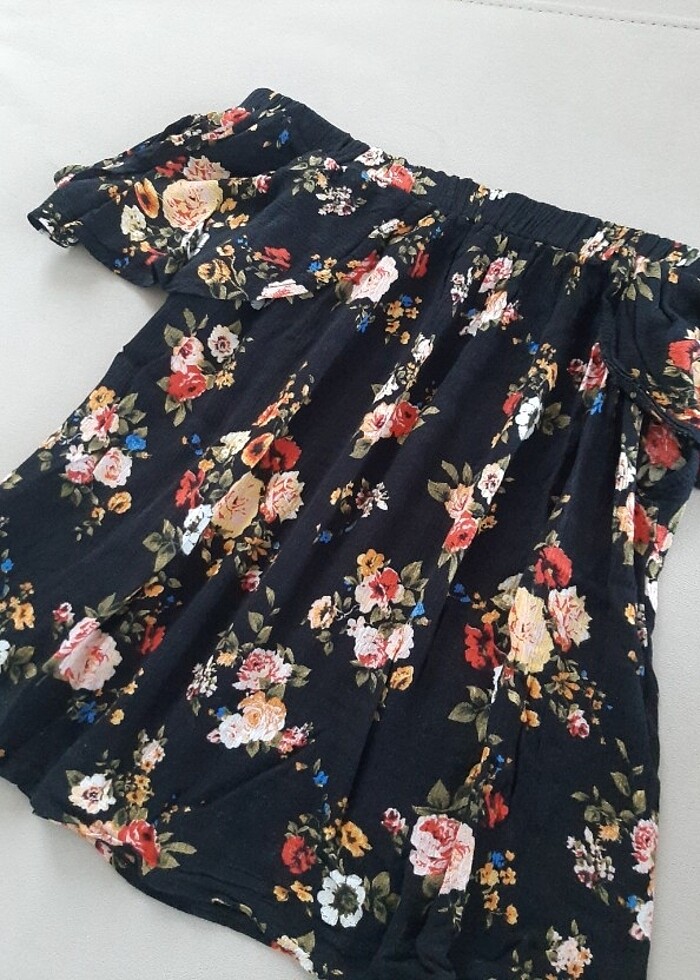 Çiçekli Madonna yaka bluz  - Görsel 2