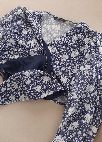 Çiçekli bluz  - Görsel 2