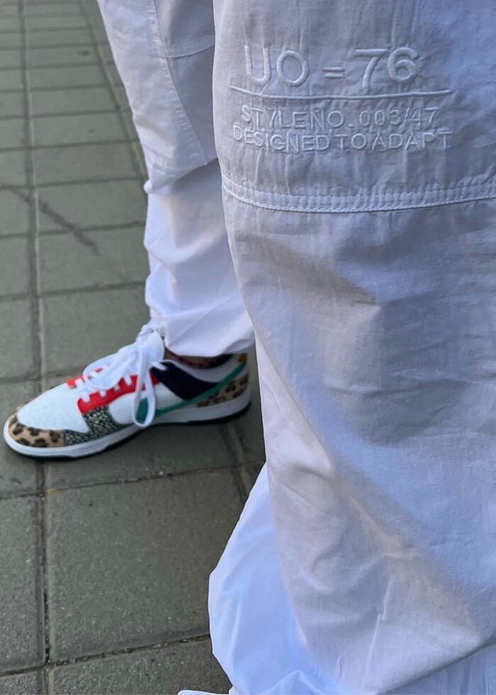 Beyaz kargo pantolon - Görsel 3