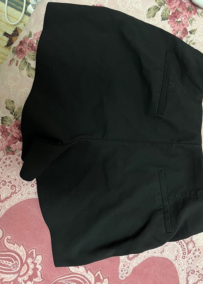 Siyah etek görünümlü şort etek - Görsel 3