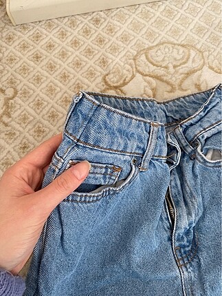 s Beden Mom jeans
