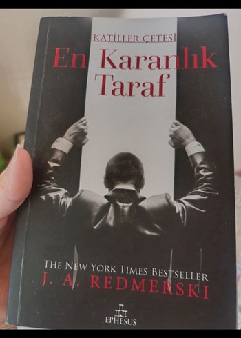 Katiller Çetesi: En Karanlık Taraf Romanı