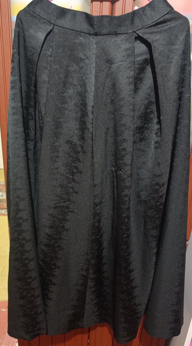 Siyah Uzun Dökümlü Gotik Etek - Görsel 2