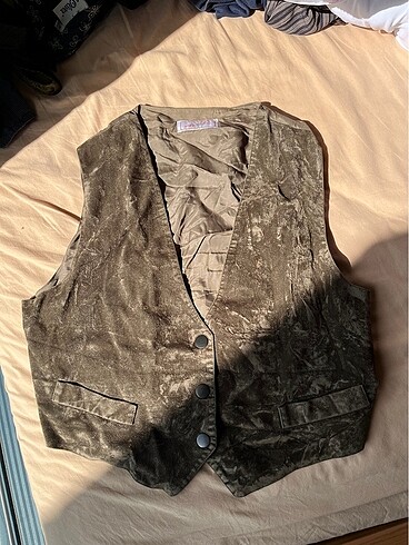 Haki vest