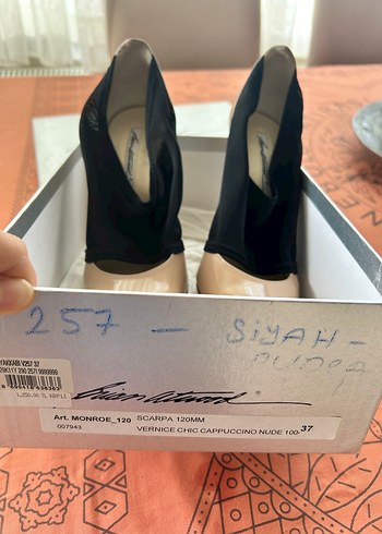 Brian Atwood stiletto