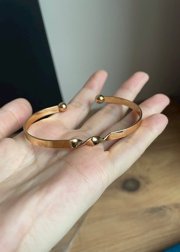 Altın Renkli Kadın Bileklik - Görsel 2