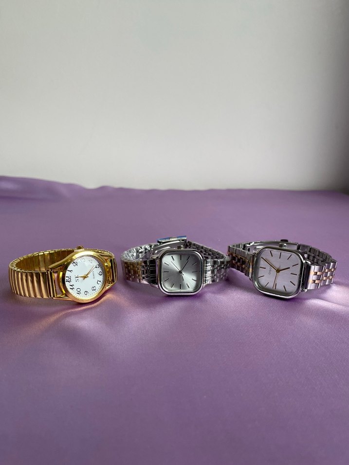 Klasik Gri Altın Renkli Kadın Saati - Görsel 4