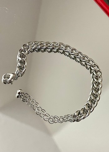 Zincir Detaylı Minimalist Bileklik - Görsel 3