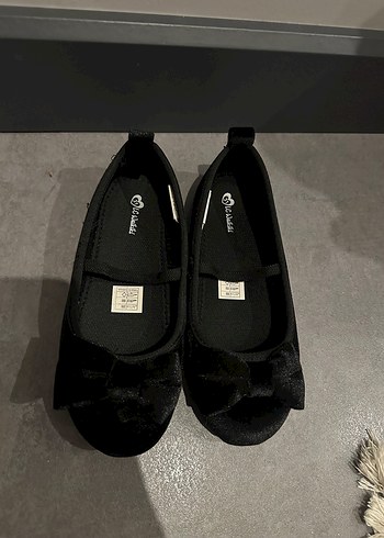 Kız Çocuk Siyah Tokalı Babet Ayakkabı - Görsel 2