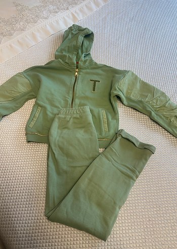 Kız Çocuk Yeşil Kapüşonlu Fermuarlı Eşofman Takımı - Görsel 3