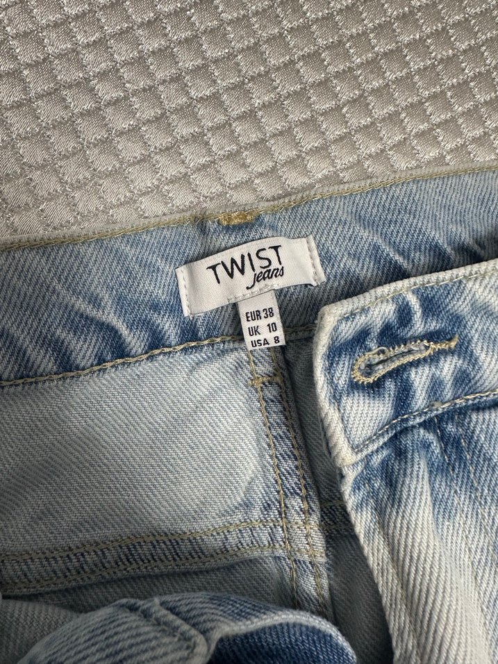 Düğmeli Mini Mavi Denim Şort - Görsel 3