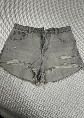 Gri Bol Kesim Mini Denim Şort - Görsel 2