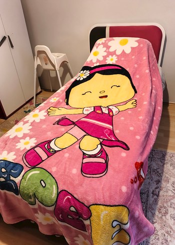 Çocuklar için renkli pembe baskılı battaniye - Görsel 4