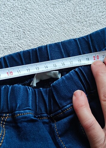 10 Yaş Beden lacivert Renk kot pantolon.kullanilmamistir