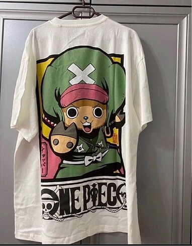l Beden beyaz Renk PULL & BEAR L BEDEN ORJINAL T.SHIRT SIFIR