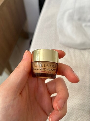 Estée Lauder nemlendirici